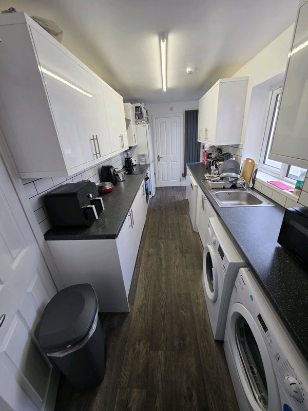 Room Metchley Lane in Birmingham
