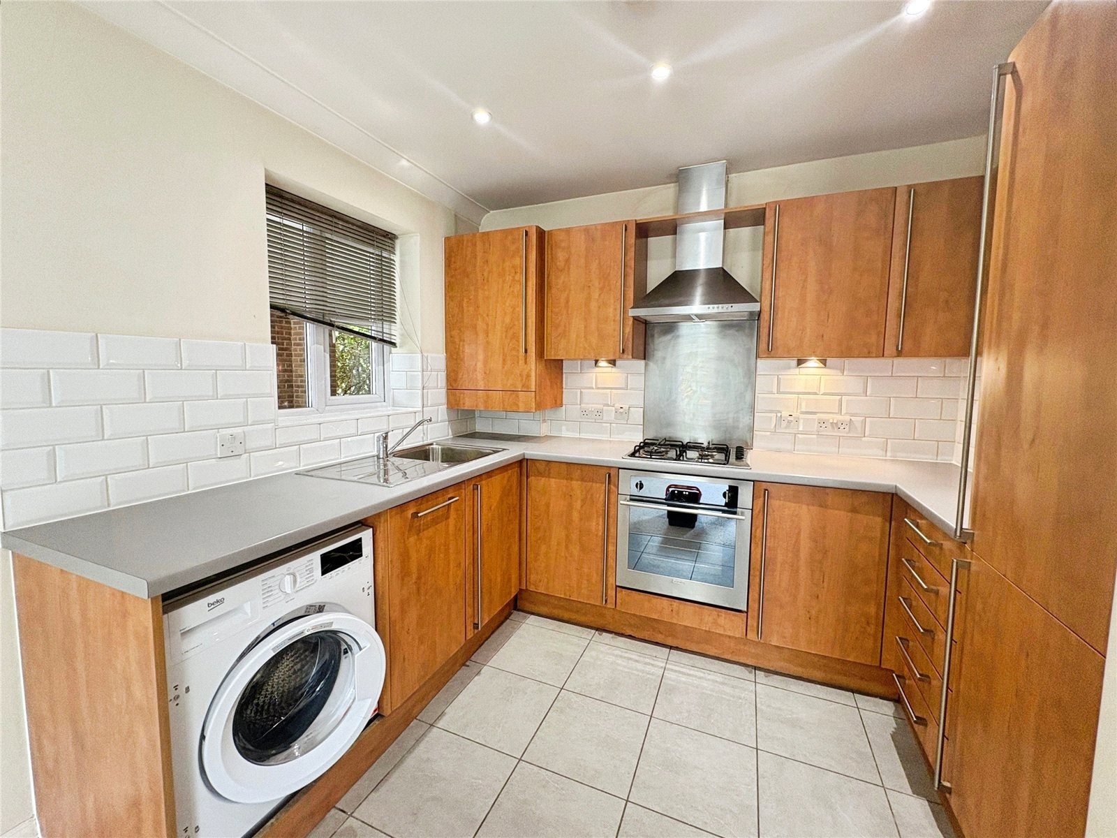 Flat Goldsworth Road in Woking