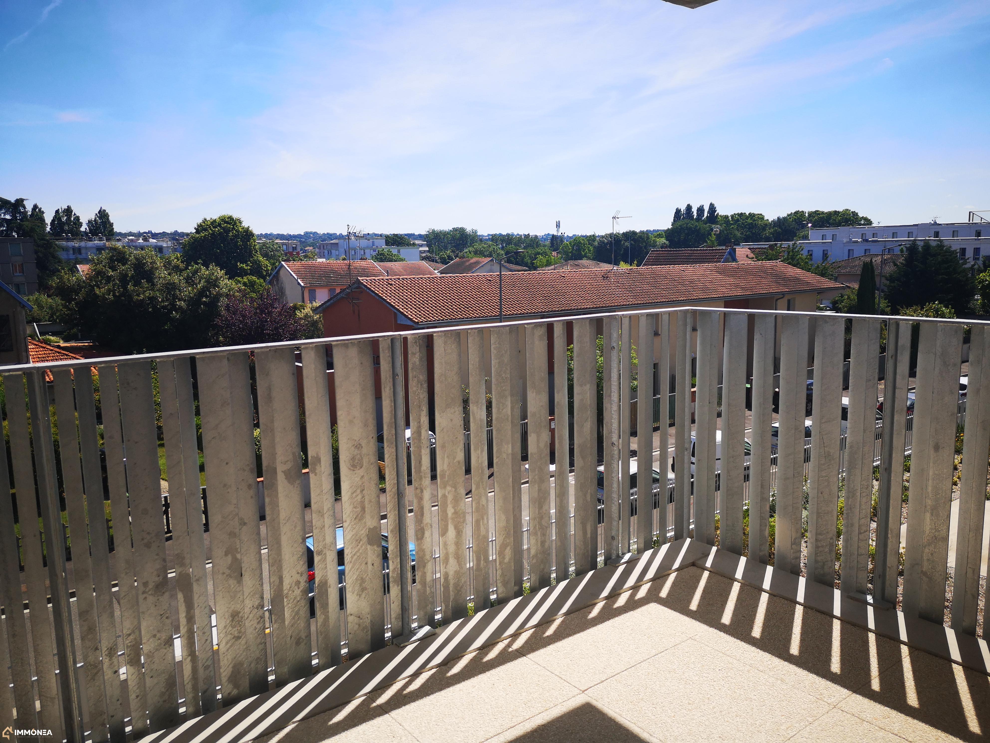 Flat Avenue de la Juncasse in Toulouse