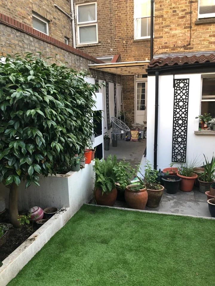 Room Sulgrave Road in Greater London