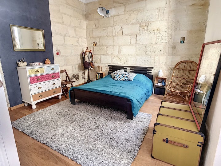 Flat Rue Brian in Bordeaux