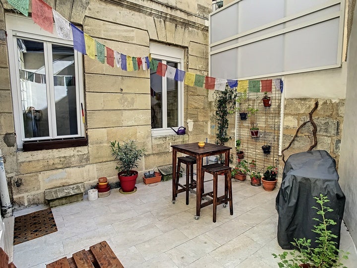 Flat Rue Brian in Bordeaux