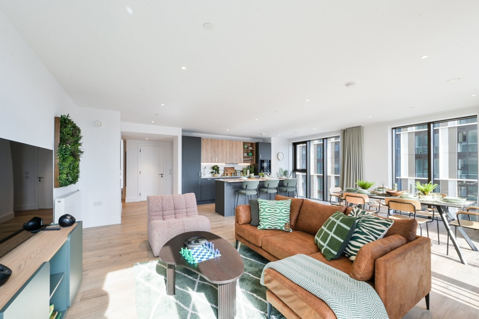 Flat Charter Street in Greater London