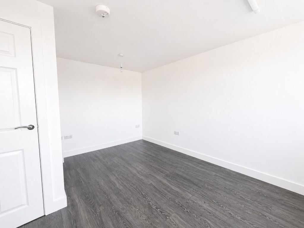 Flat Williams Close in Gosport