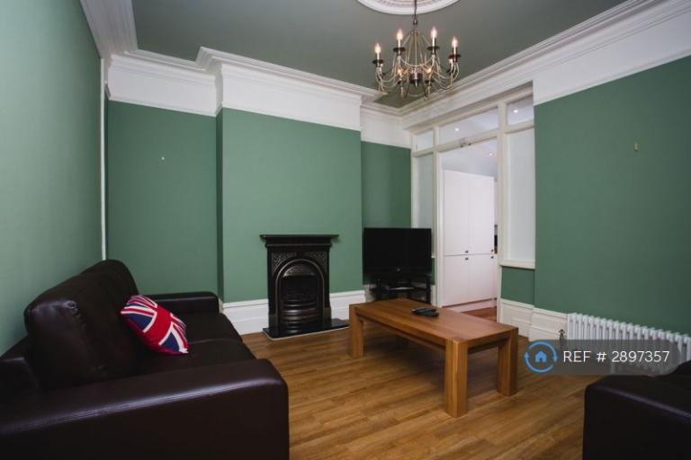 Room Festing Grove in Portsmouth