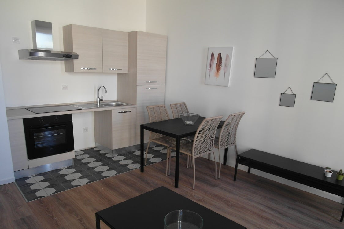 Flat Rue Sénac de Meilhan in Marseille