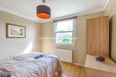 Flat Fairfax Road in Greater London