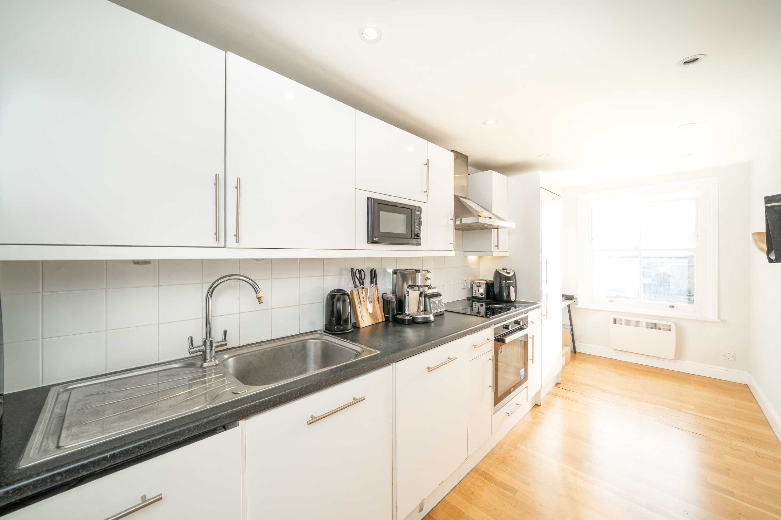 Flat Brixton Road in Greater London