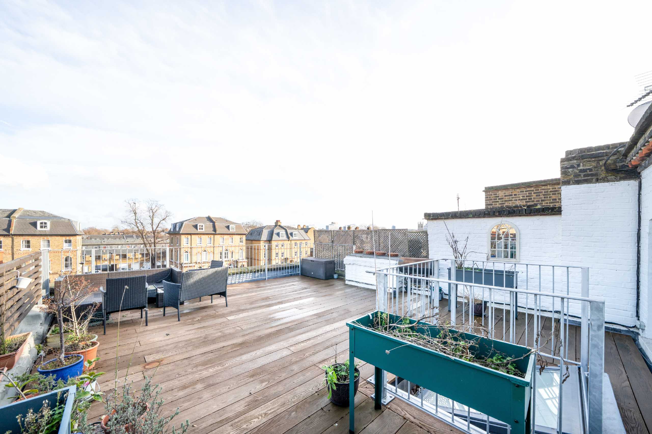 Flat Brixton Road in Greater London