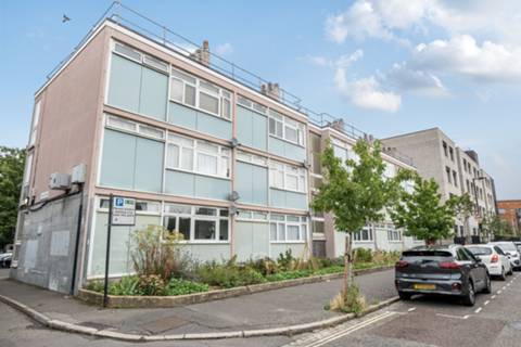 Flat Bantry Street in London