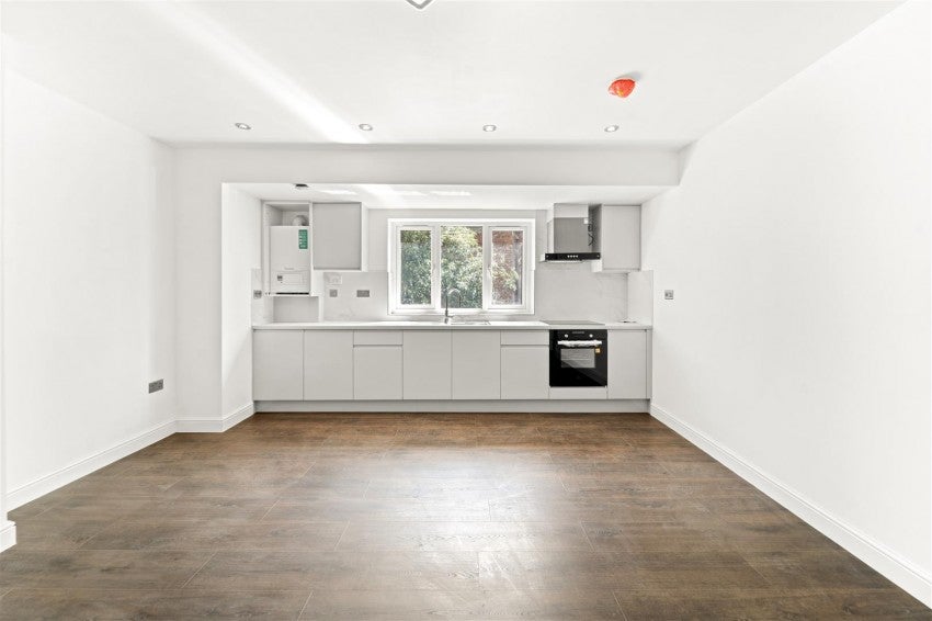 Flat Ashton Lane in Trafford