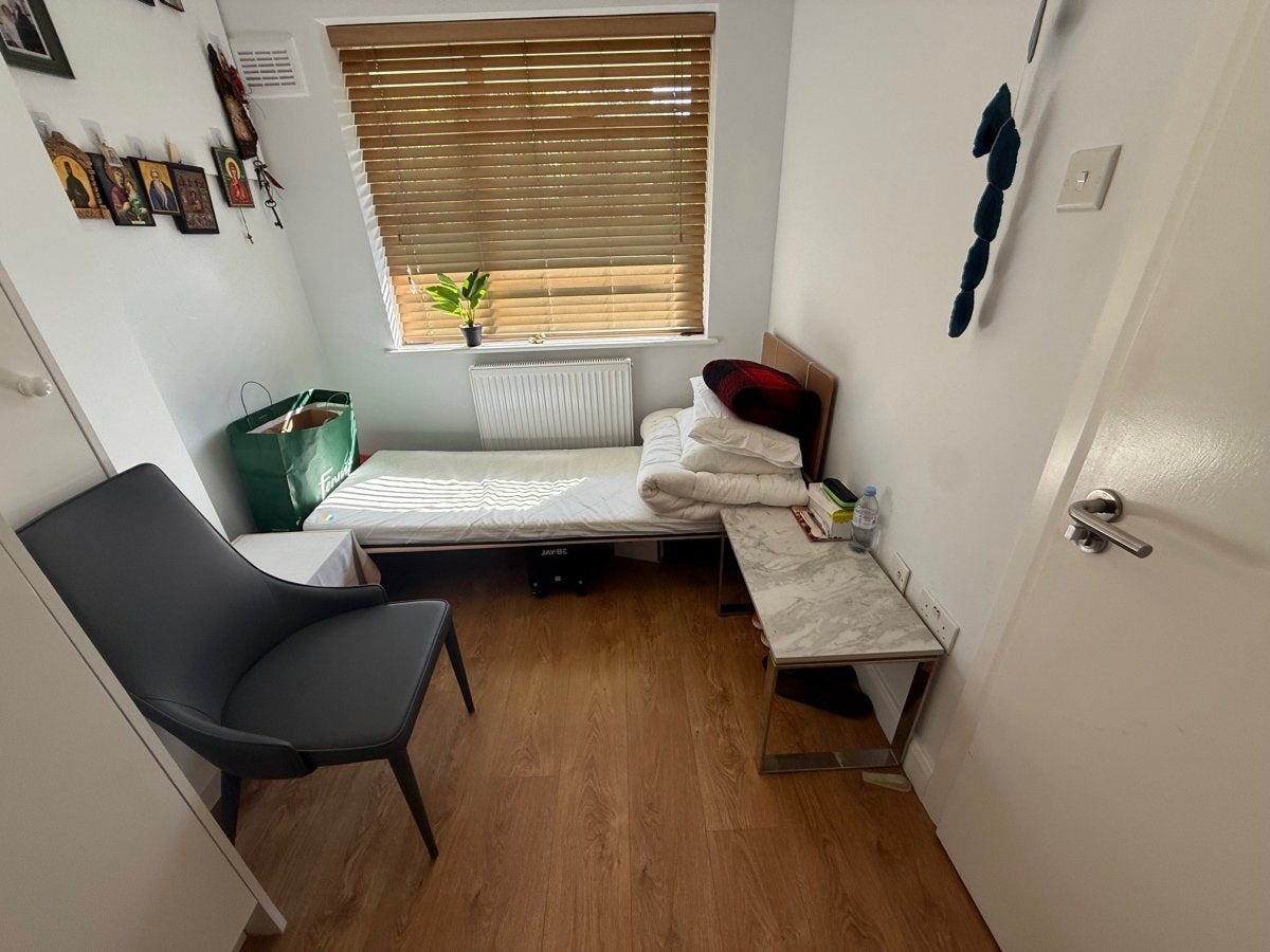 House Ossulton Way in Greater London