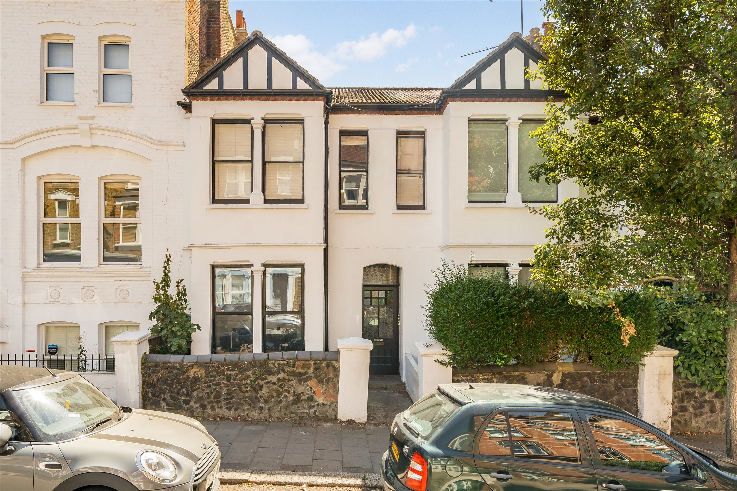 Flat Glengall Road in Greater London