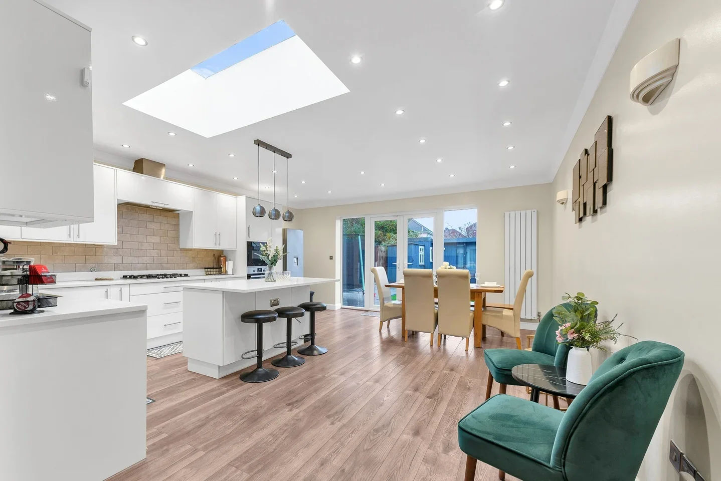 House Windermere Avenue in Greater London