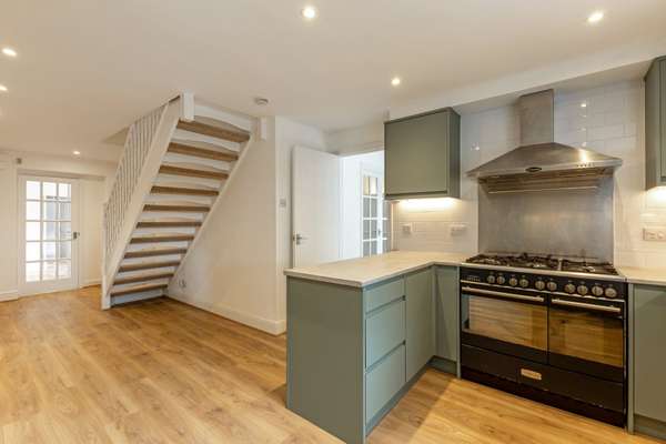 House Bewdley Close in St Albans