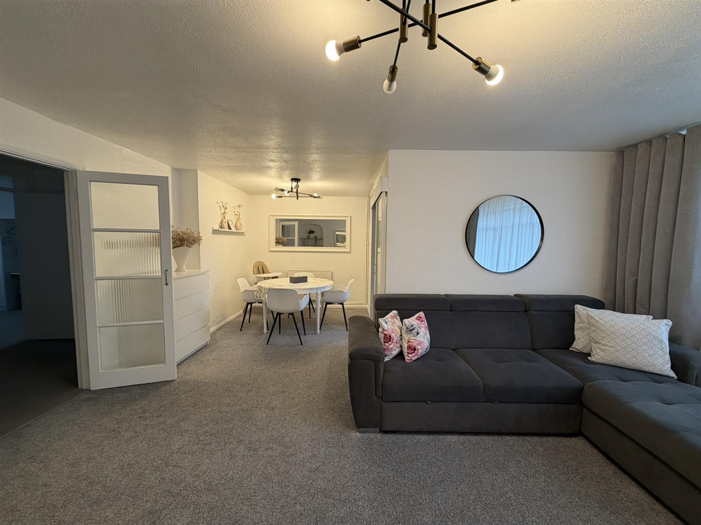 Flat Beech Tree Close in Greater London
