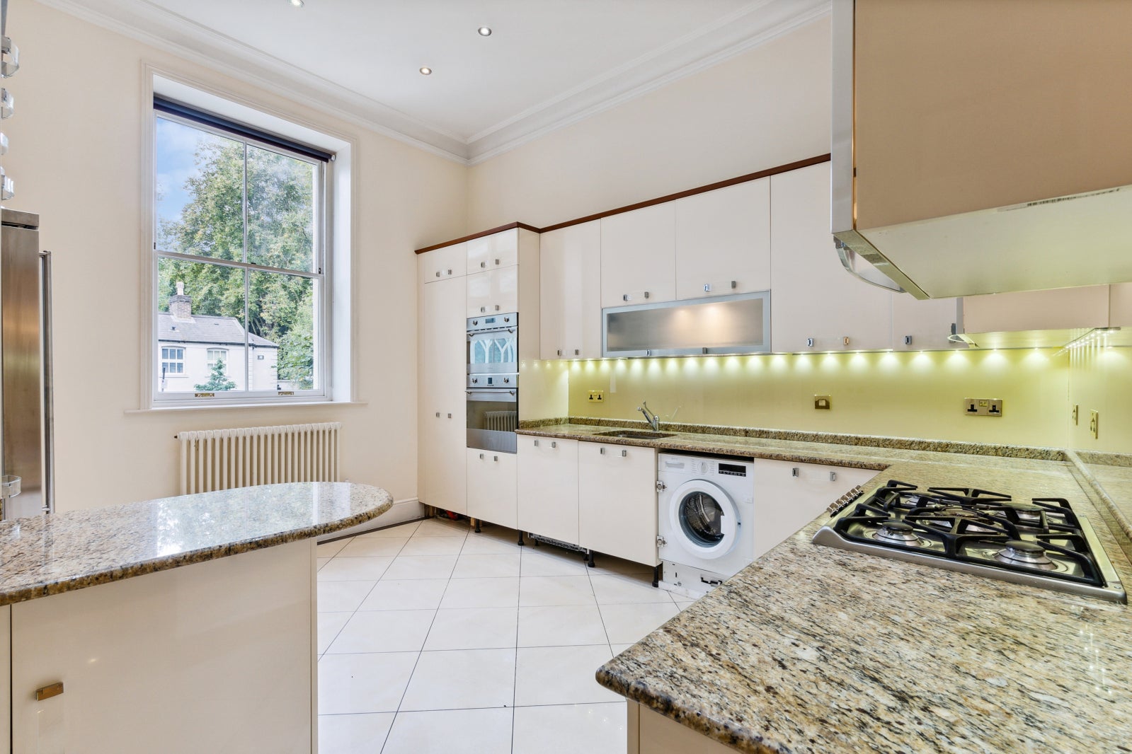 Flat Addison Road in Greater London