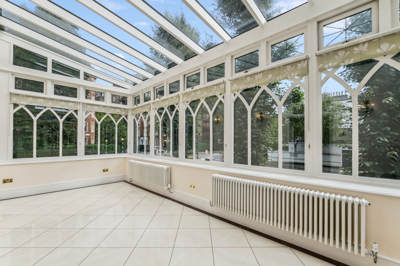 Flat Addison Road in Greater London