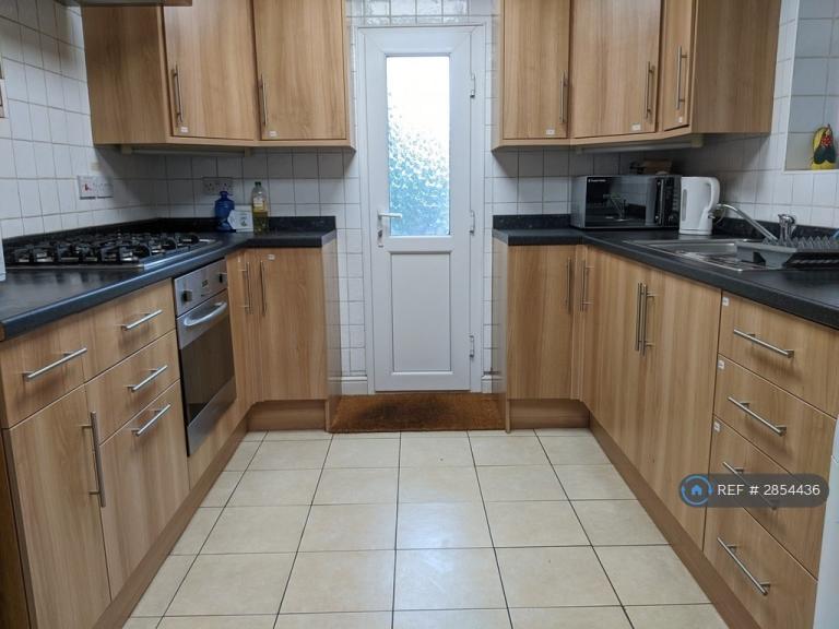 Room Browning Street in Stafford