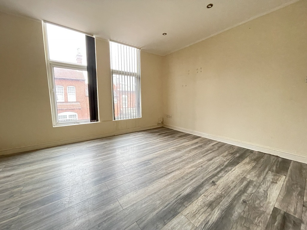 Flat Elford Grove in Leeds