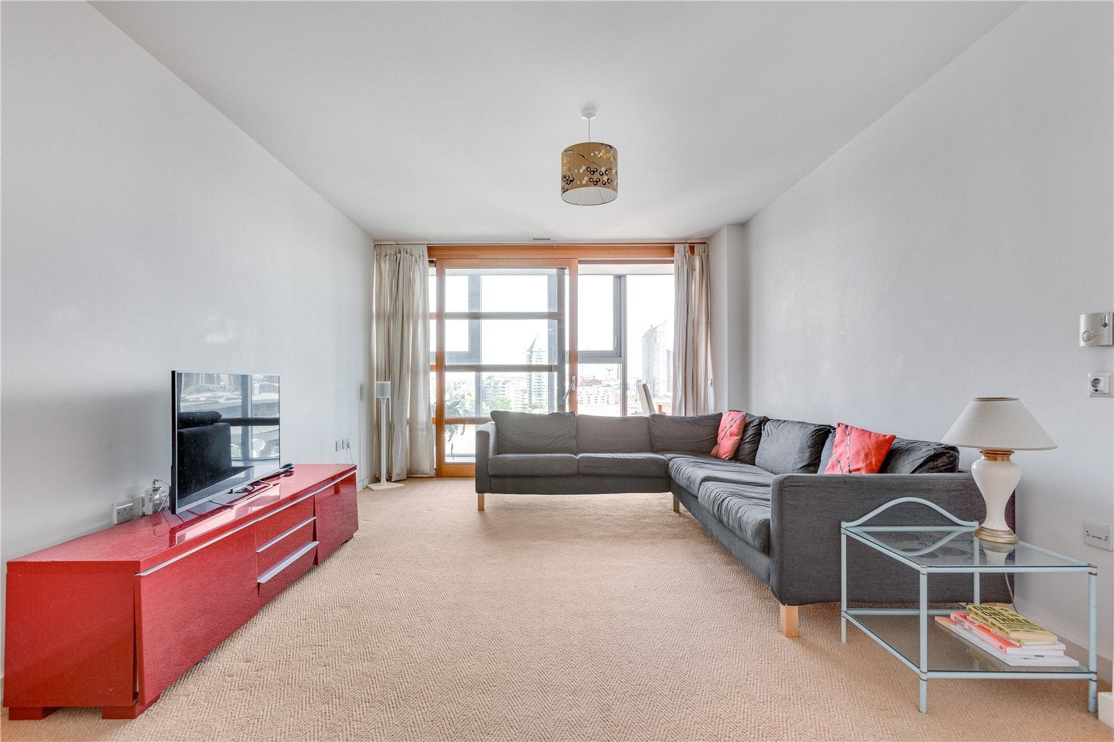 Flat Bridges Court in Greater London