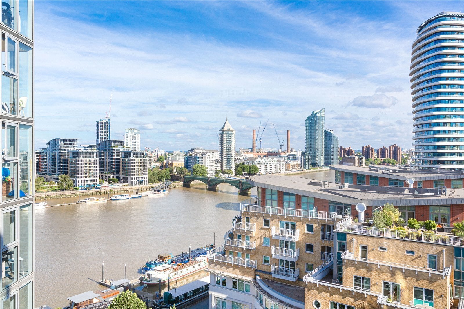 Flat Bridges Court in Greater London