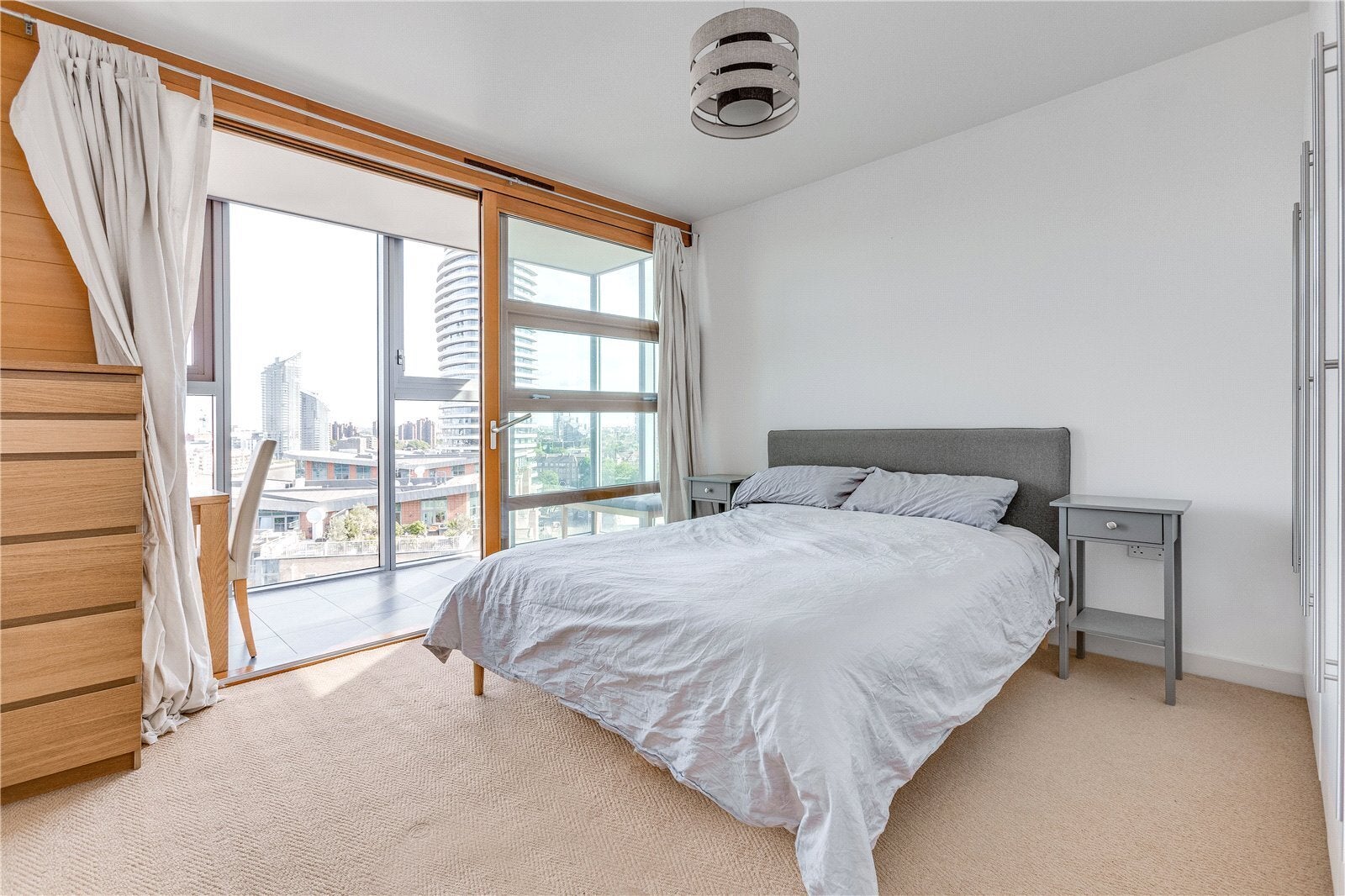 Flat Bridges Court in Greater London