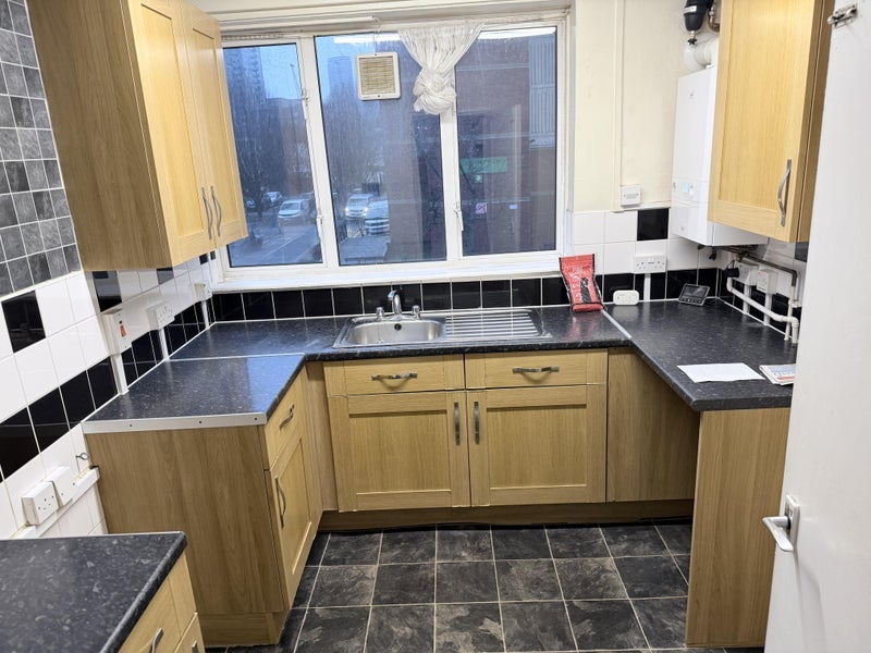 Flat Stewart Street in Greater London