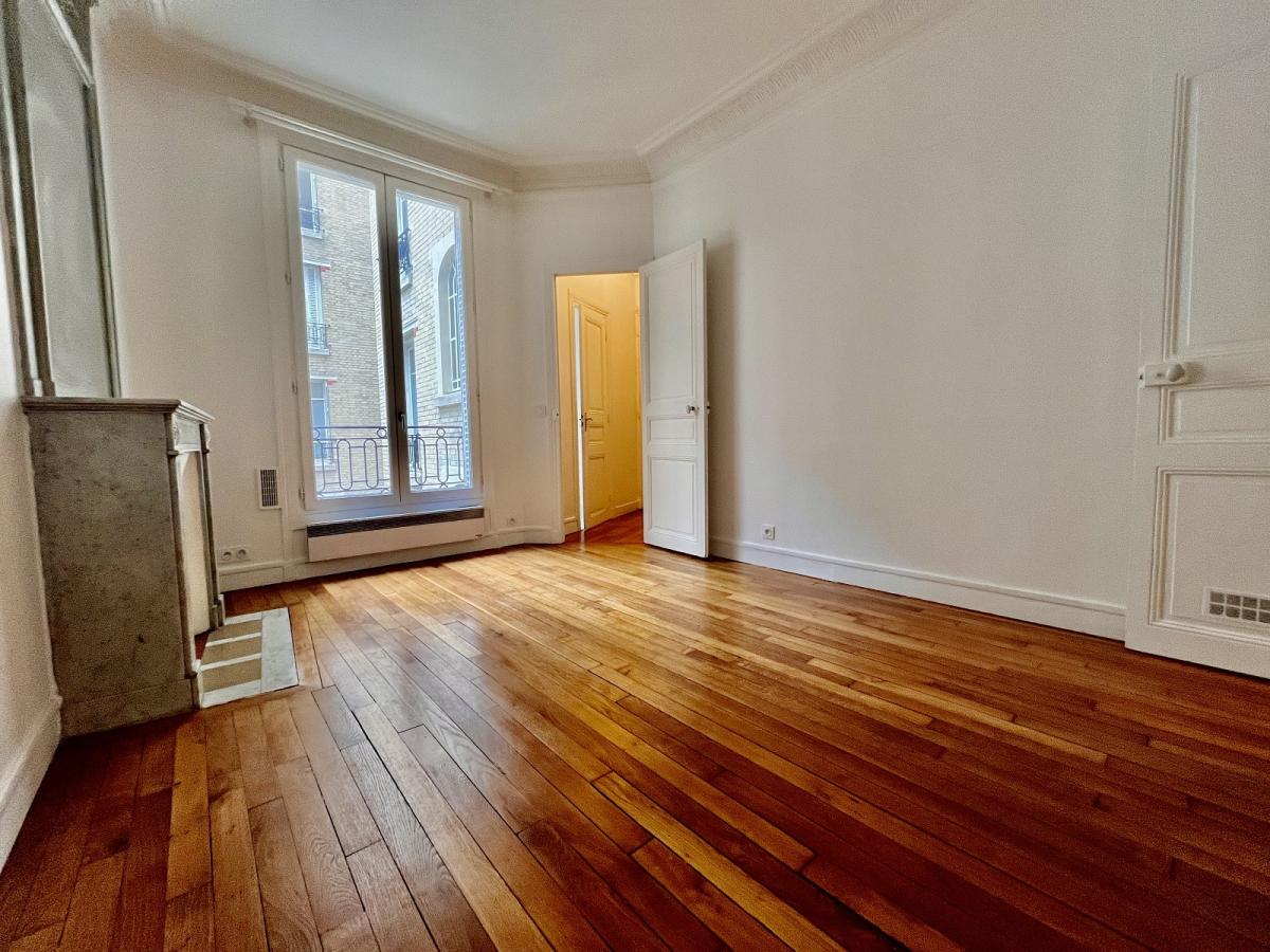 Flat Rue de la Terrasse in Paris