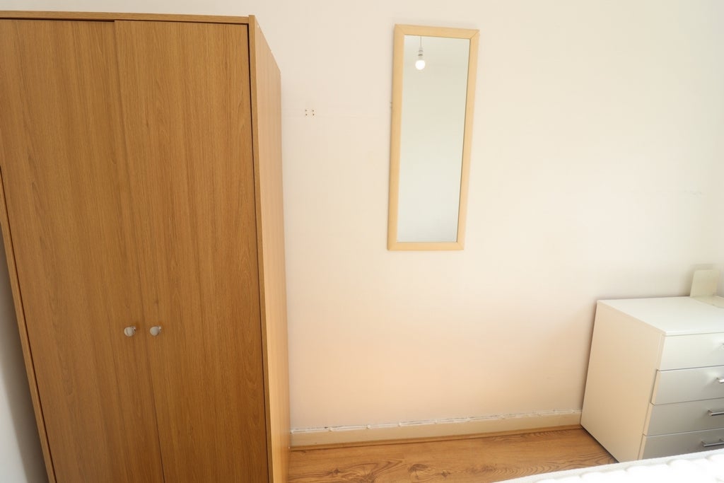 Room Globe Road in Greater London