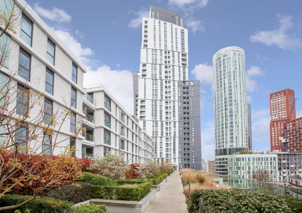 Flat Wandsworth Road in Greater London