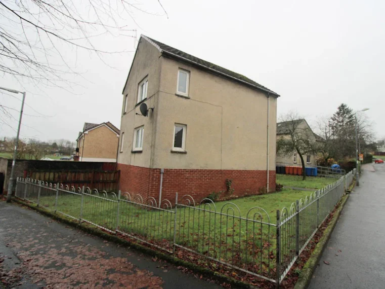 Flat Trossachs Court in Glasgow