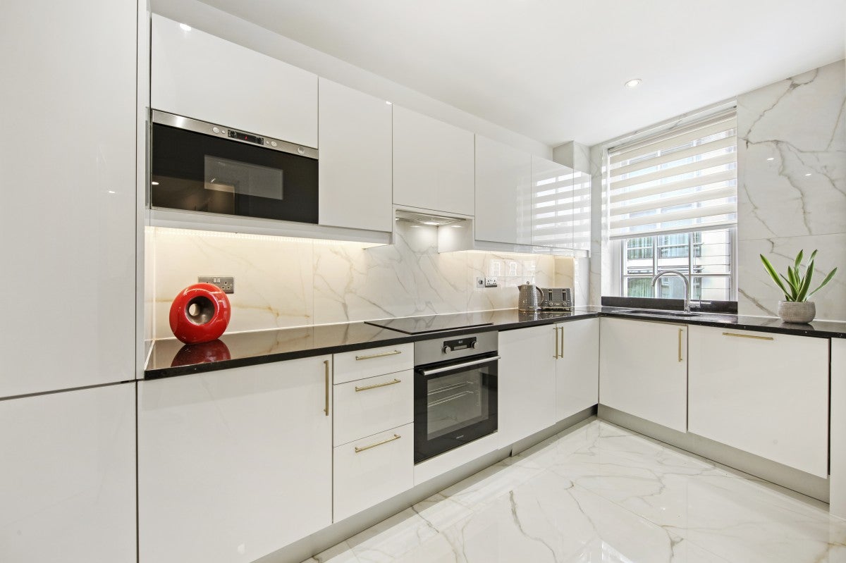 Flat Great Cumberland Place in City of Westminster