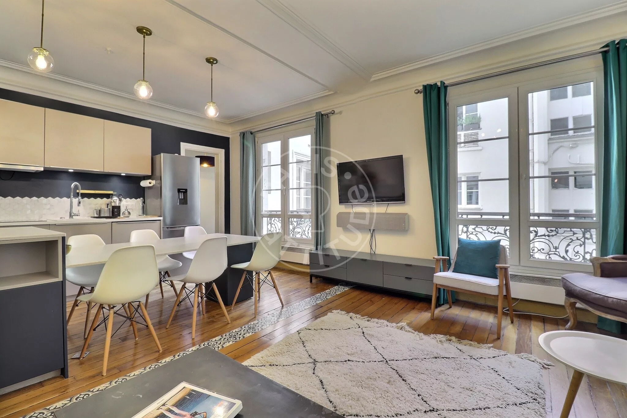 Flat Rue Notre-Dame-de-Nazareth in Paris