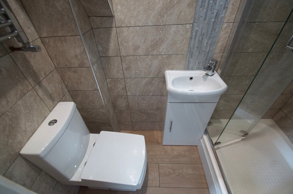 Room Welland Road in Coventry