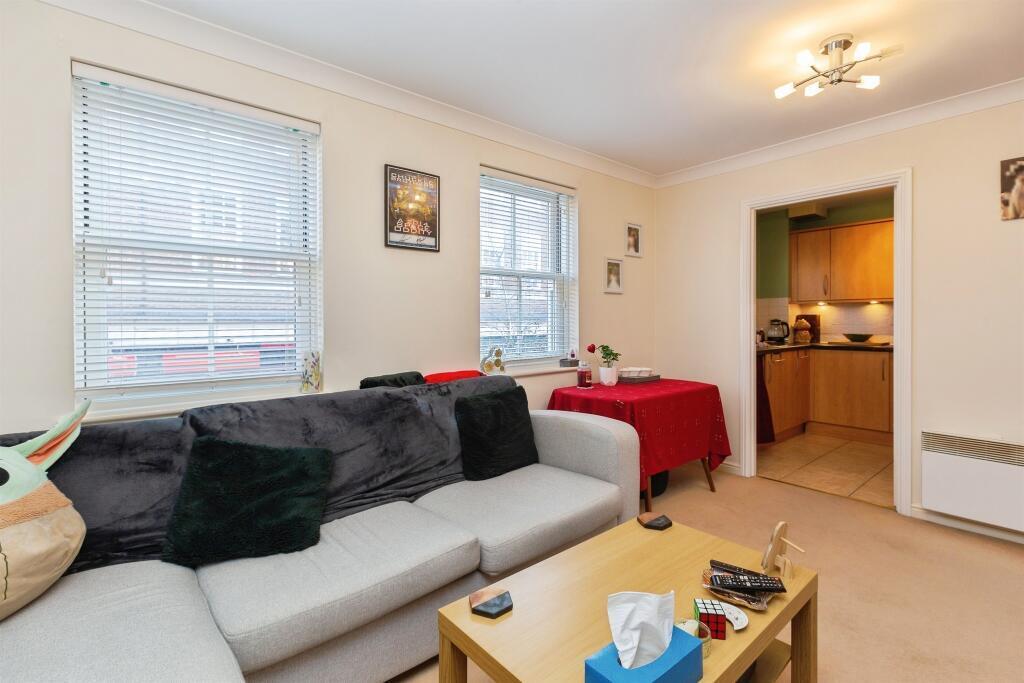 Flat Trenchard Street in Fairford Leys