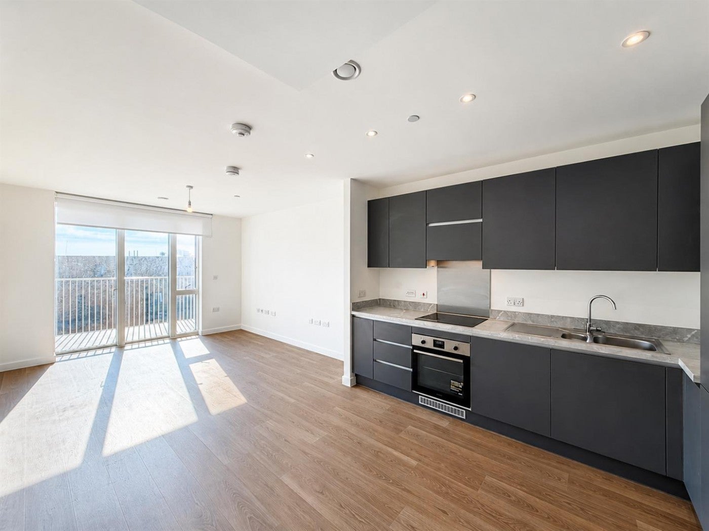 Flat New Road in Greater London