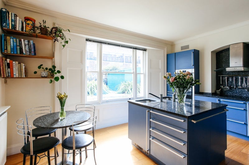 Room Hungerford Road in Greater London