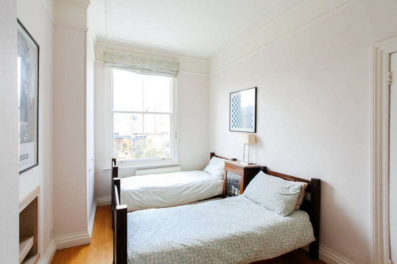 Room Hungerford Road in Greater London