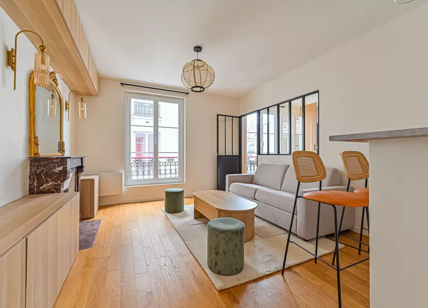 Flat Rue Camille Crespin du Gast in Paris