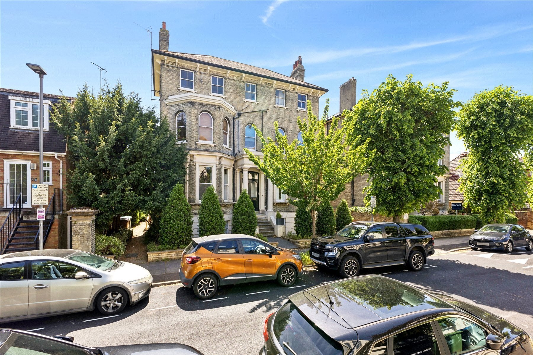 Flat Grove Road in Greater London