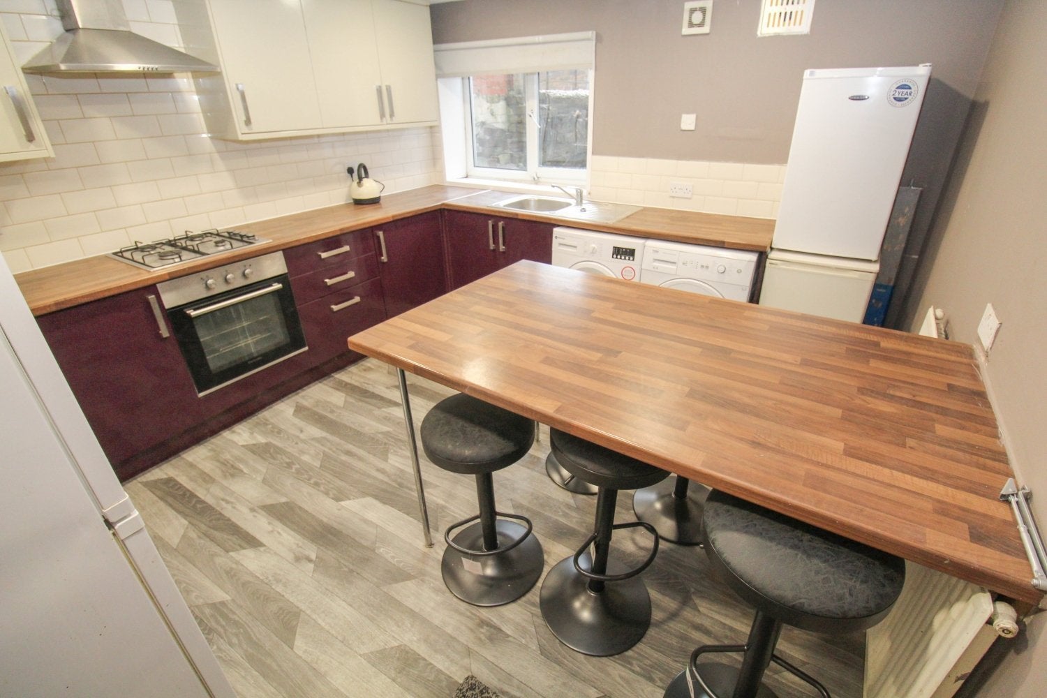 Room Claremont Avenue in Leeds
