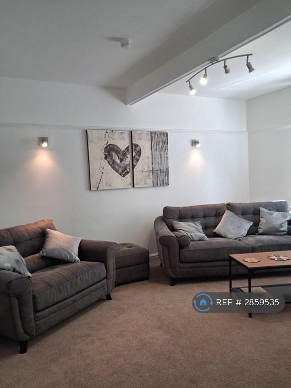 Flat Portpatrick Road in Old Kilpatrick