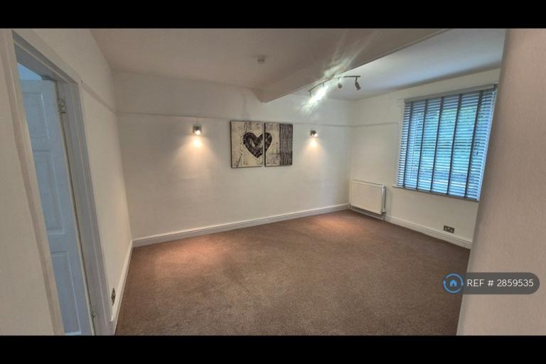 Flat Portpatrick Road in Old Kilpatrick