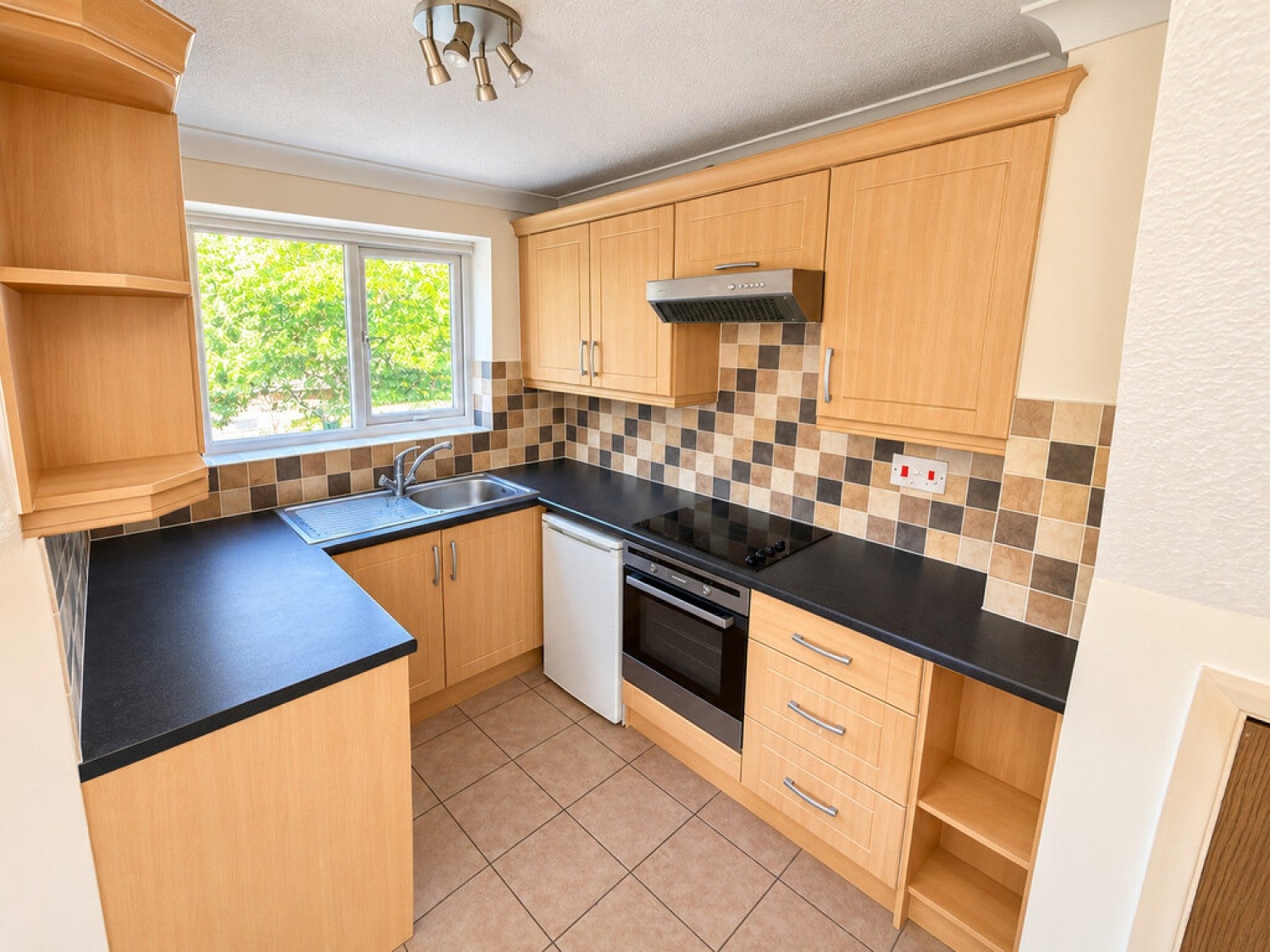 House Paterson Close in Basingstoke and Deane