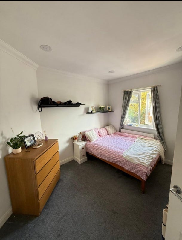 Room Blackshaw Road in Greater London