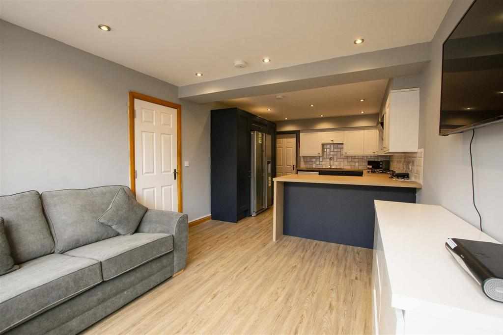 Flat Raddlebarn Road in Birmingham