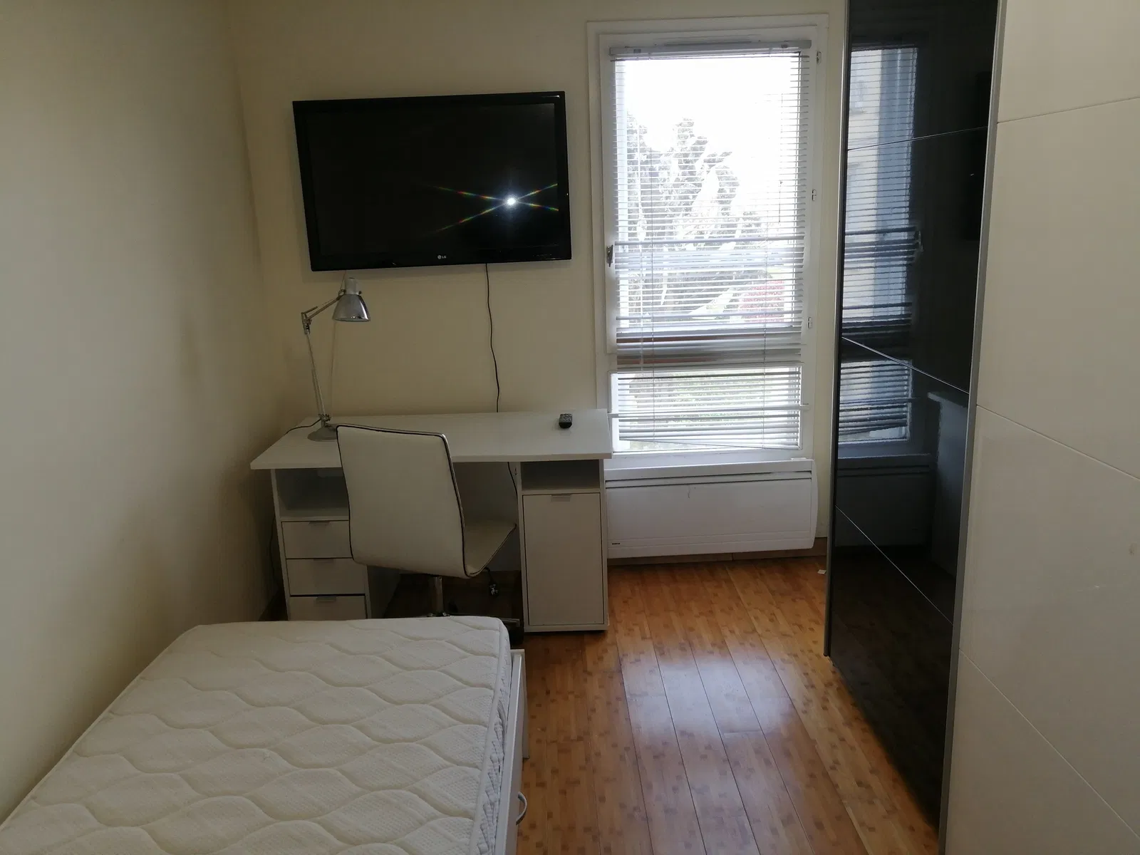 Room Rue des Bleuets in Montigny-le-Bretonneux
