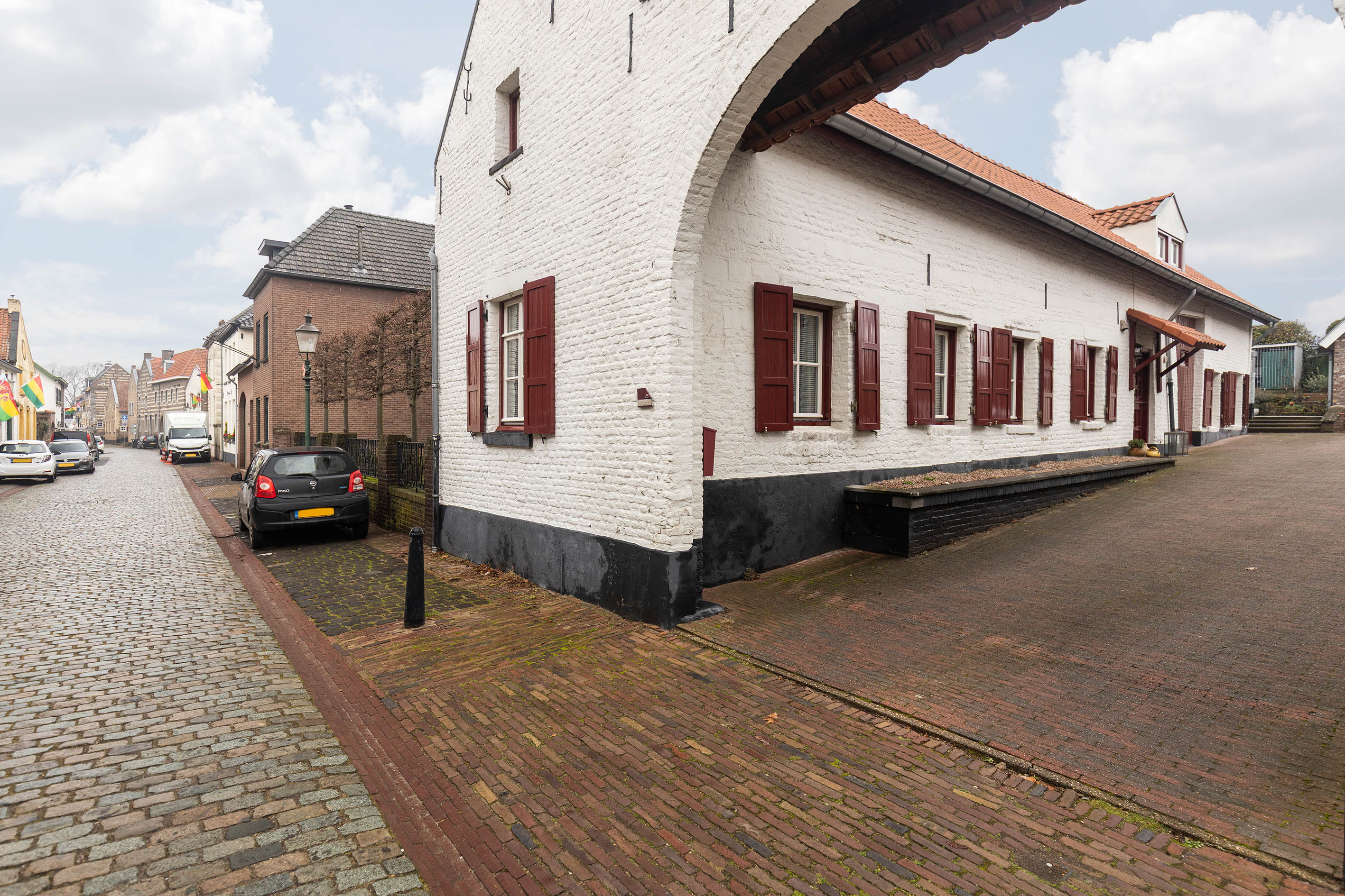 Vrijstaande woning te koop: Dorpstraat 25, Elsloo
