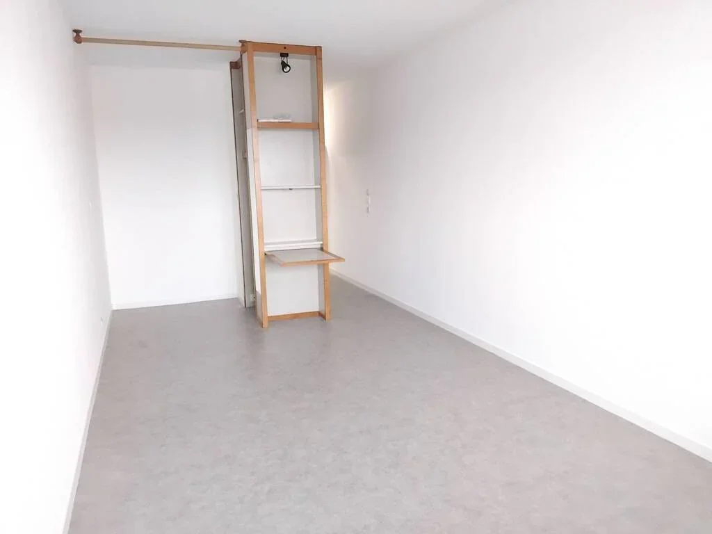 Flat Rue Pierre Semard in Grenoble